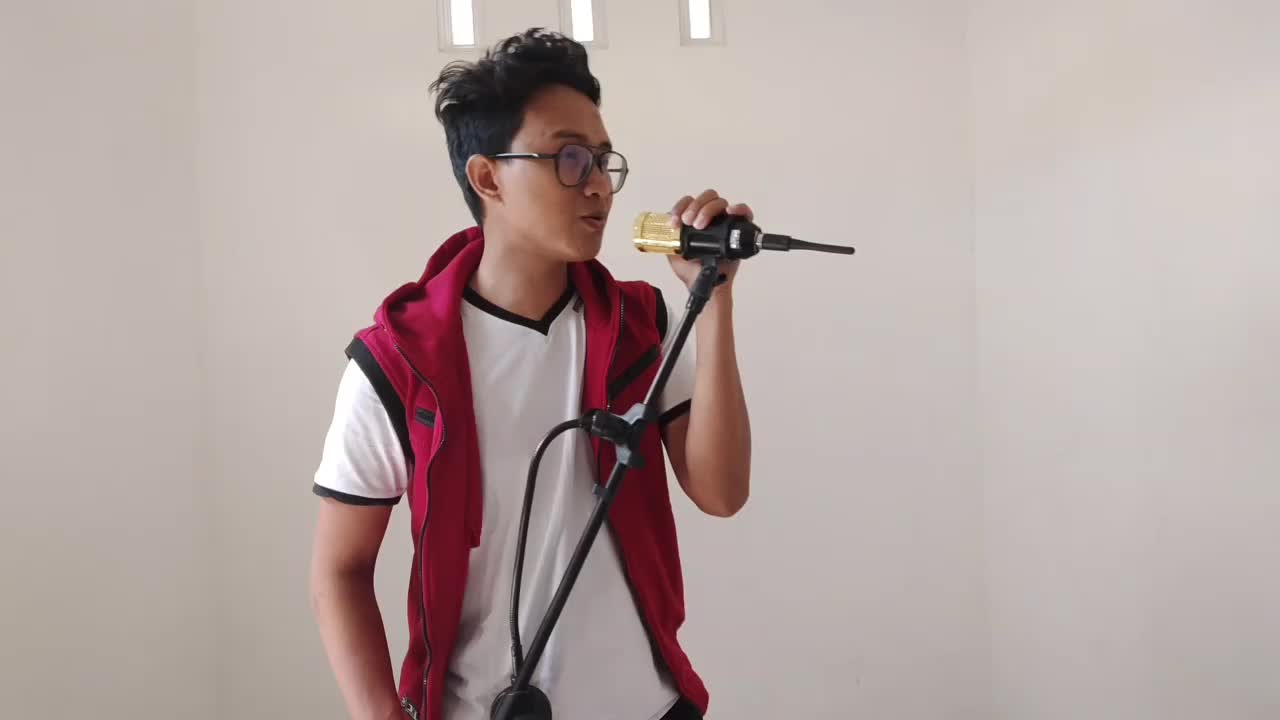 XFI2021 SOLO Ali_Khalifah 33Tahun Malang - TAKUT (Anggun CS) & TIDAK SEDANG BERCINTA LAGI (Dewa19)