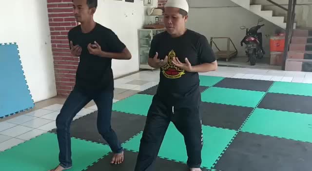 maenpo  cikalong cianjur