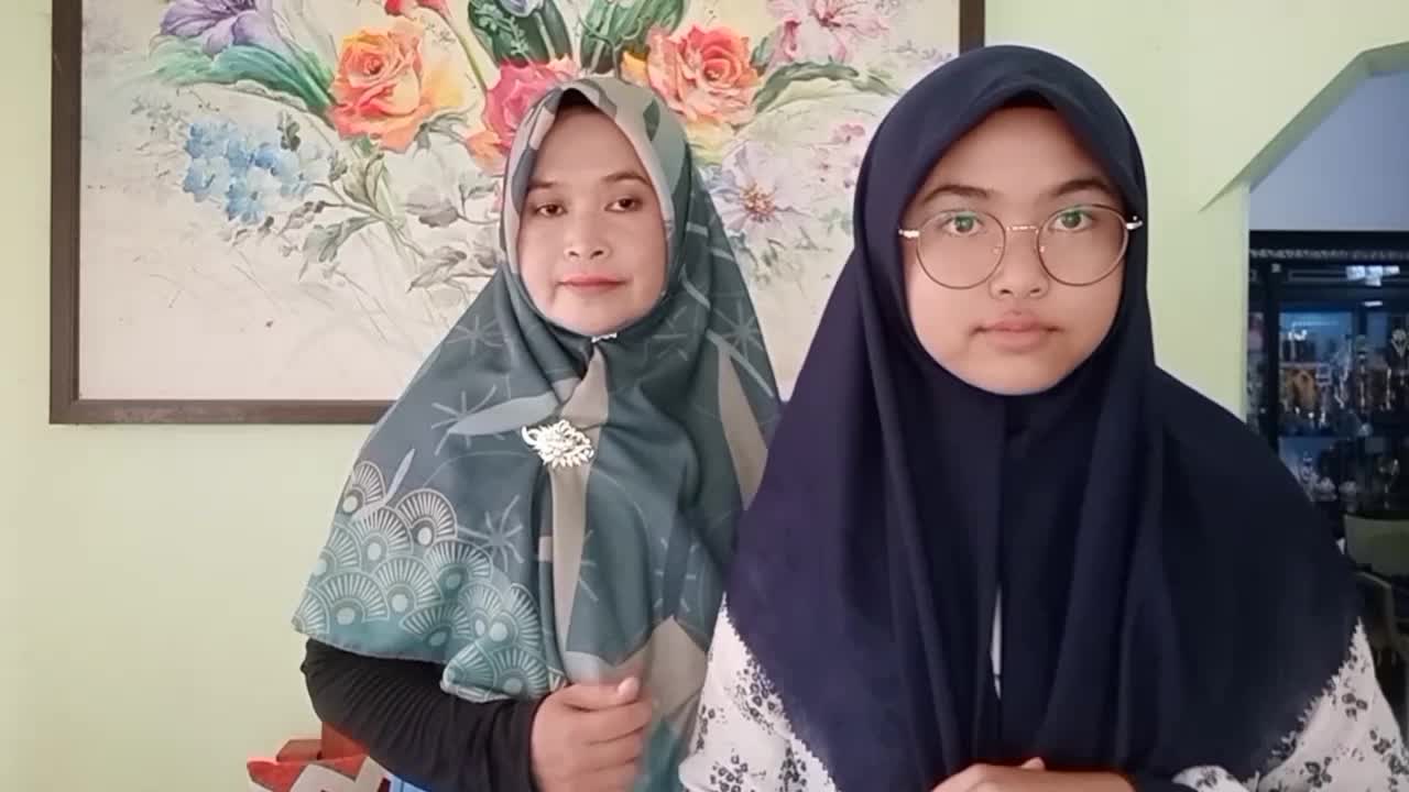 Manusia Kuat oleh Mama Dewi dan Saskia #singinglikemama