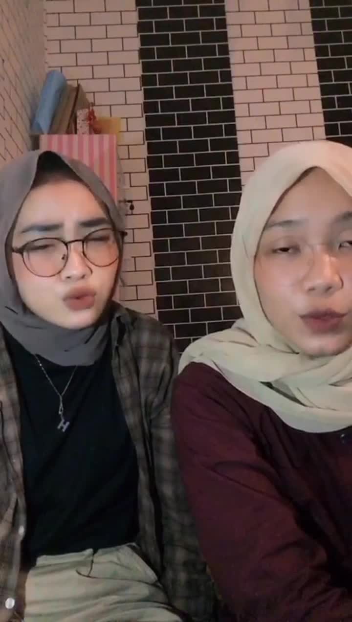 Judul Sholawat: Innal Habibal Musthofa dibwakan oleh: Hikmah Romadhoni & Nabila asyifa rachmi 😊🙏