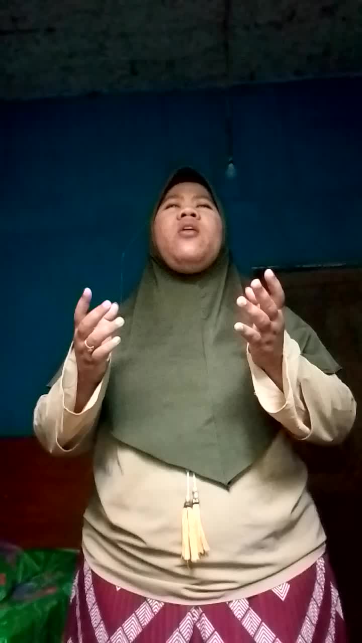 Siti Nurdianah cholidah_18tahun_jawa timur_sholawat Jibril_voiceofframadhangtv