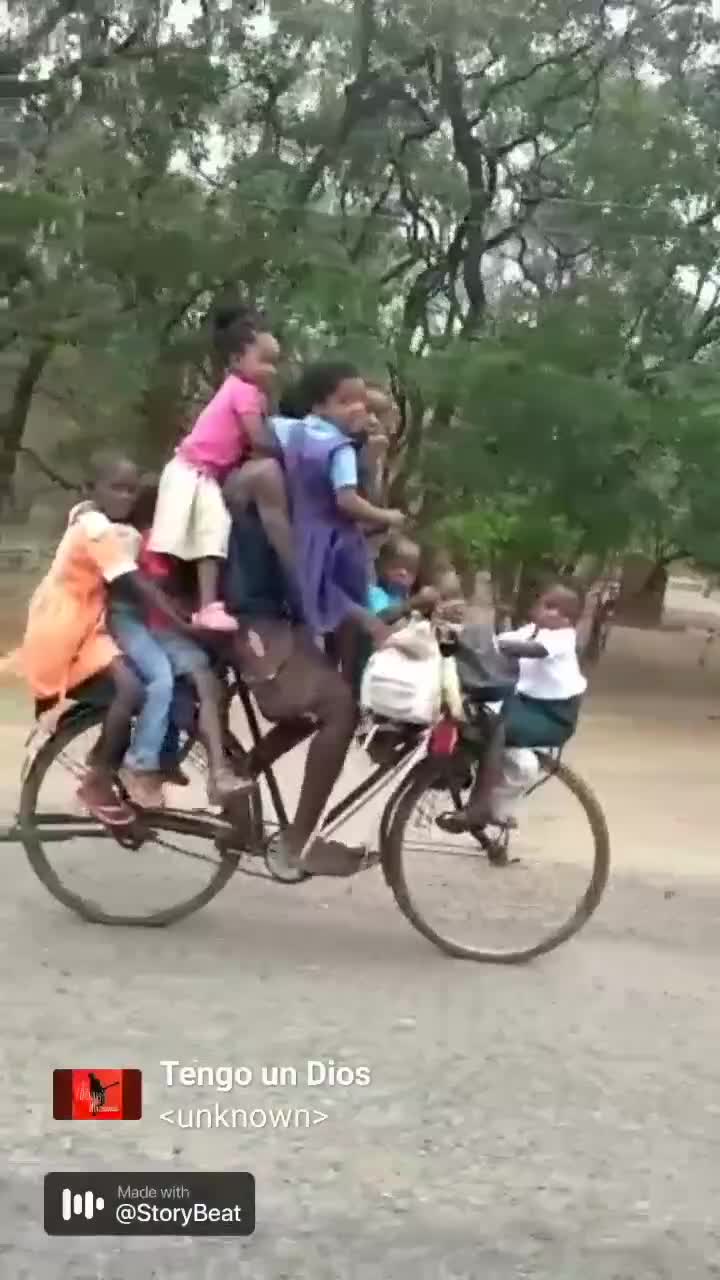 Angkutan sekolah😁hati-hati pak sopir