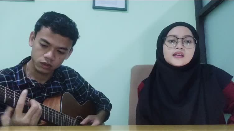 Bismillah. Nama : Dida Sya'ida(Disya)_Kota : Bogor_Umur : 21tahun_Lagu : I'tiraf & Antassalam  _Motivasi : Ingin mengembangkan bakat 