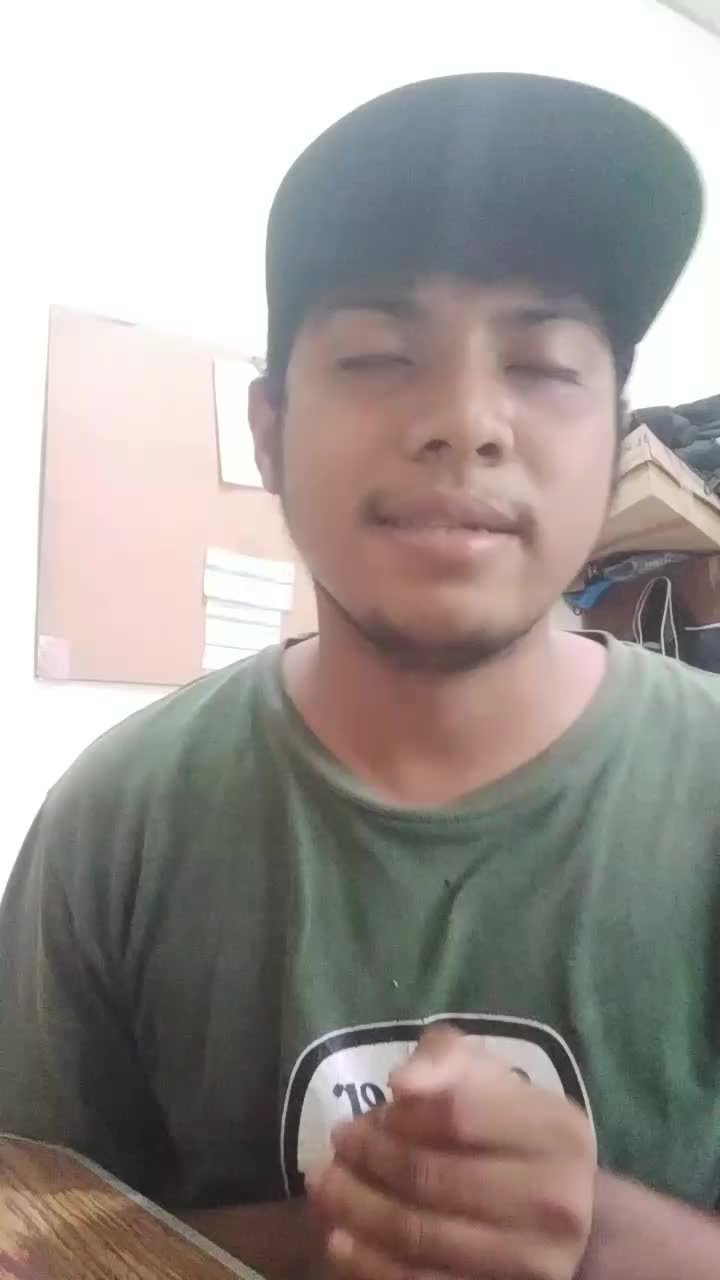TINBS EMANUEL BRIA,ASAL NTT,JUDUL LAGU BIDADARI TAK BERSAYAP, UMUR 20 TAHUN 