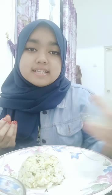 nasi daun jeruk, oseng-oseng daging dan acar timun tomat...Ana mila #OnlineAuditionMCI8