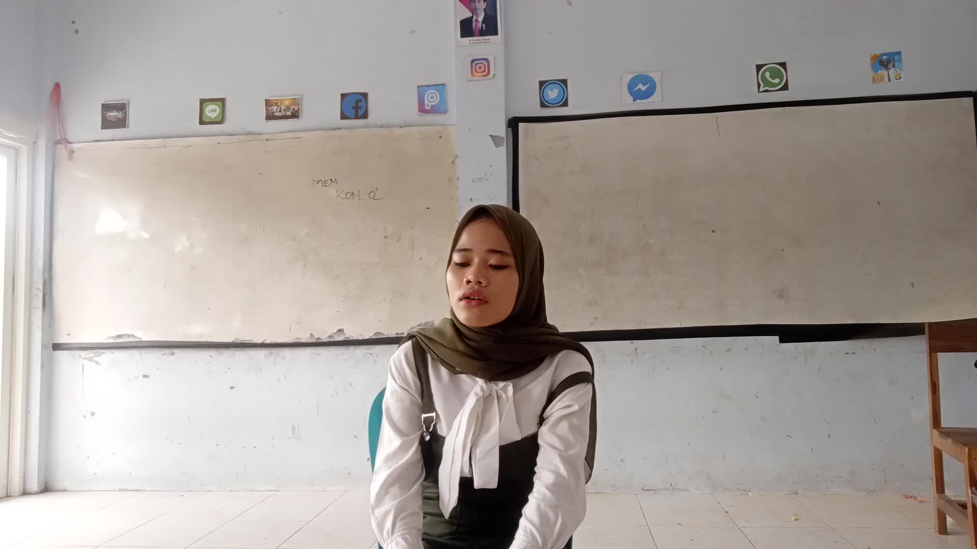 assalamualaikum Nama = Naila Amalia asal dari = sarang , Rembang Jawa tengah judul lagu= syaikhona 