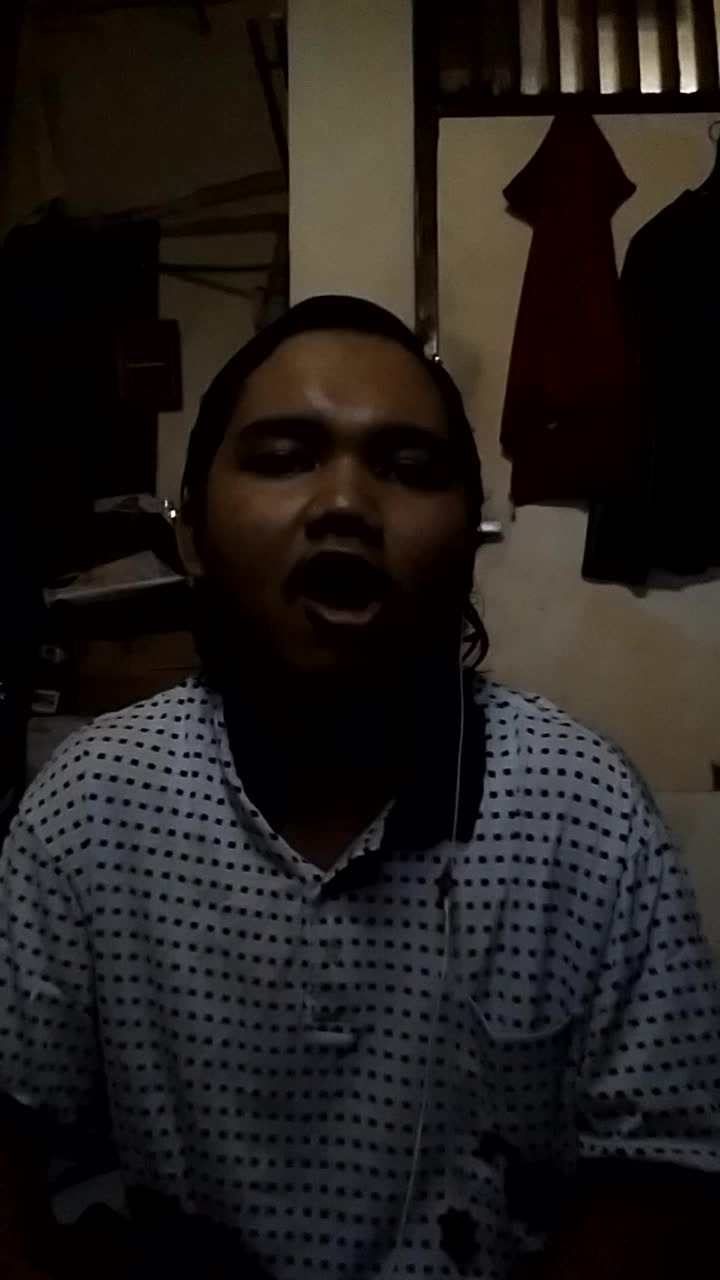 assalamualaikum semuanya 🙏🏻 perkenalkan nama aku Haidar Qois Asal: Jakarta Umur: 22 tahun #ONLINEAUDISIRISINGSTARINDONESIADANGDUT
