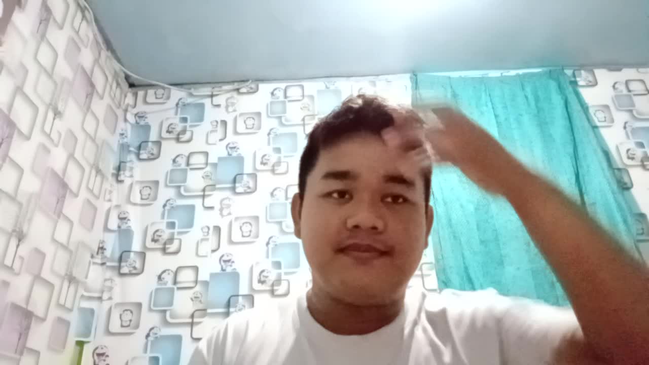 hai nama saya Muhammad suhanda saya berasar dari kabupaten kepulauan Anambas kepulauan Riau saya membawa kan lagu karena su sayang.
