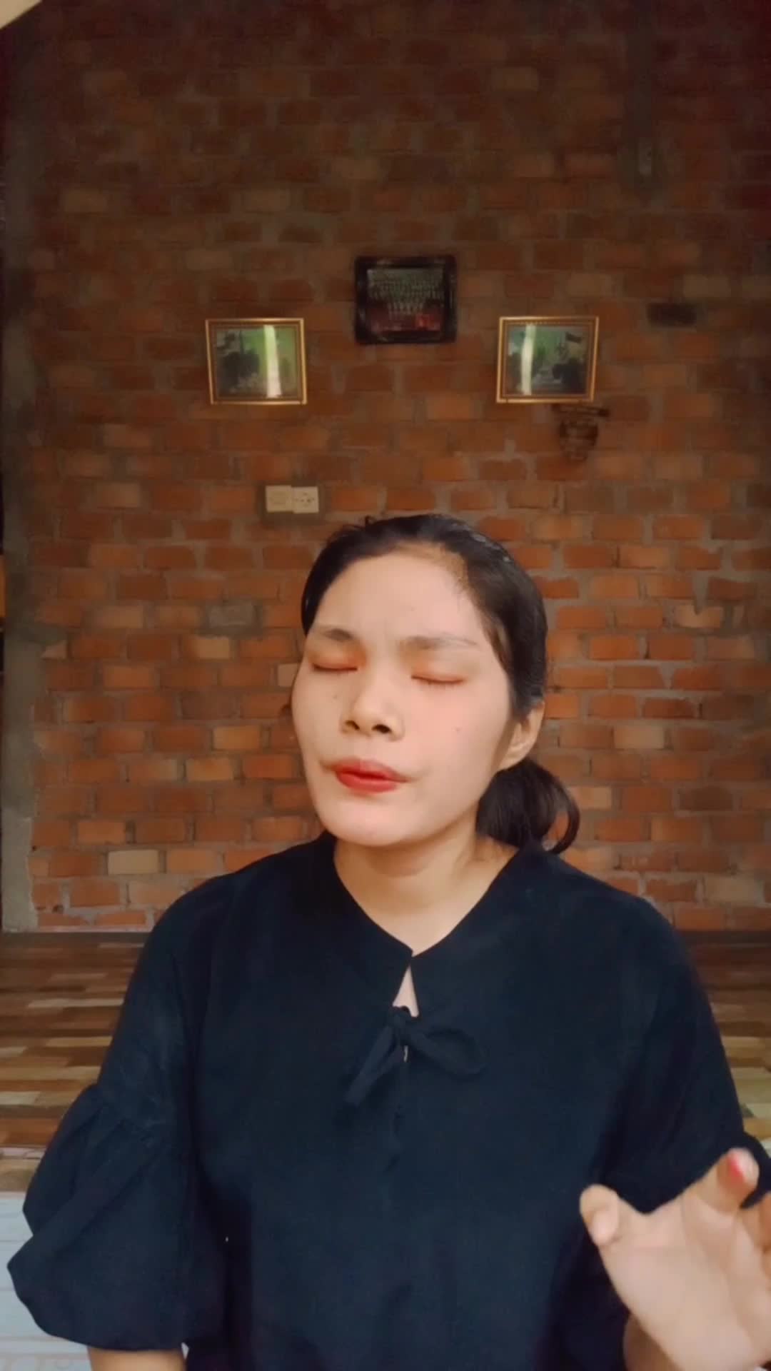 assalamualaikum wr.wb.   perkenalkan nama saya : Dwi Handayani asal: merangin provinsi Jambi,judul lagu:anak yng malang 
