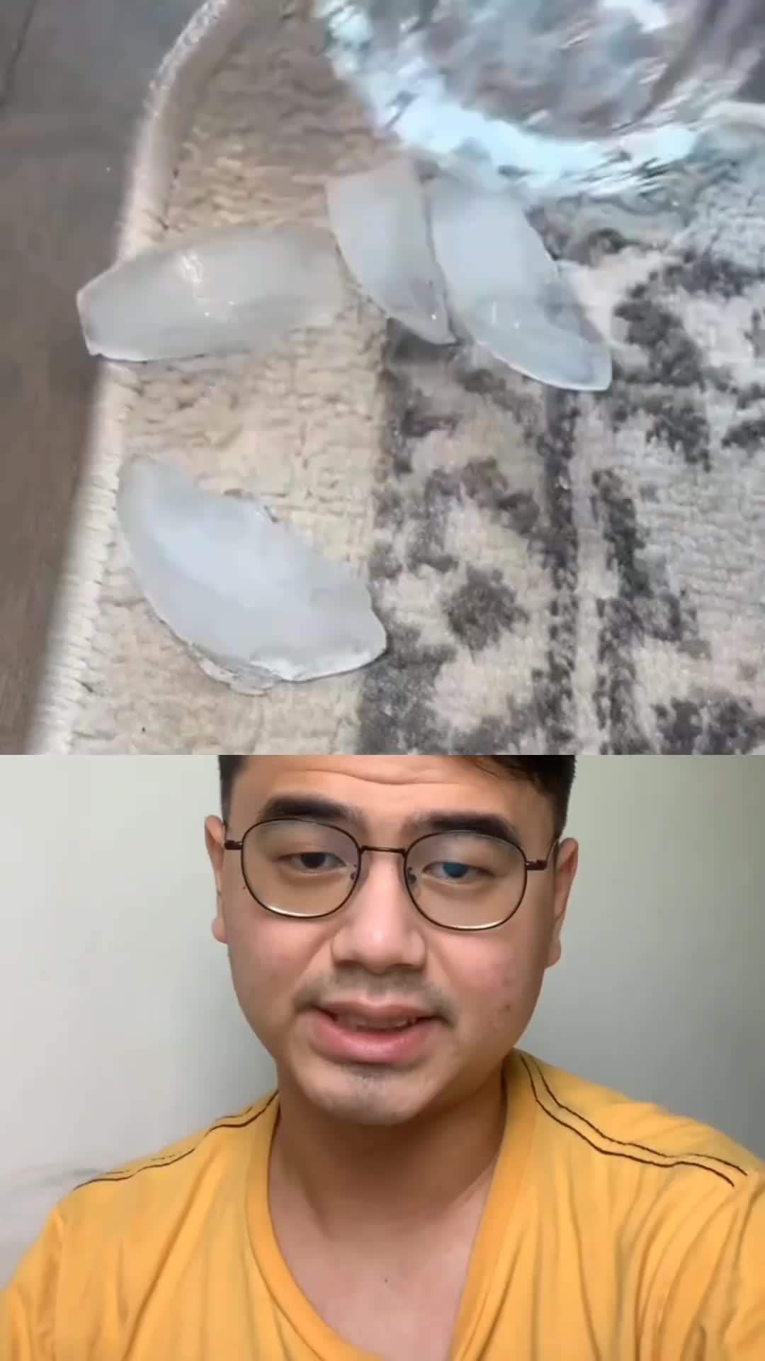 di Karpet itu ada lapisan latexnya, yang akan melengkung kalo kepanasan dan keras kalo kena air.