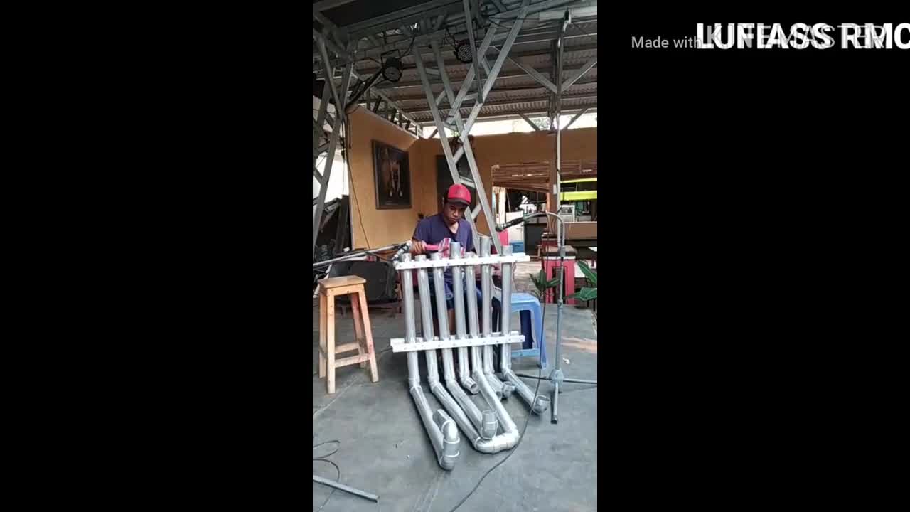 masih dengan alat musik pipa. maaf ngeditnya amatiran 😁 mohon dukungan vote nya ya kawan🙏🙏🙏 #rctiplusofficial#showyourtalent#homeoftalen