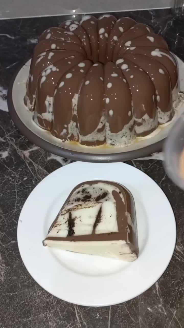 Tips Mindahin Puding Ke Piring