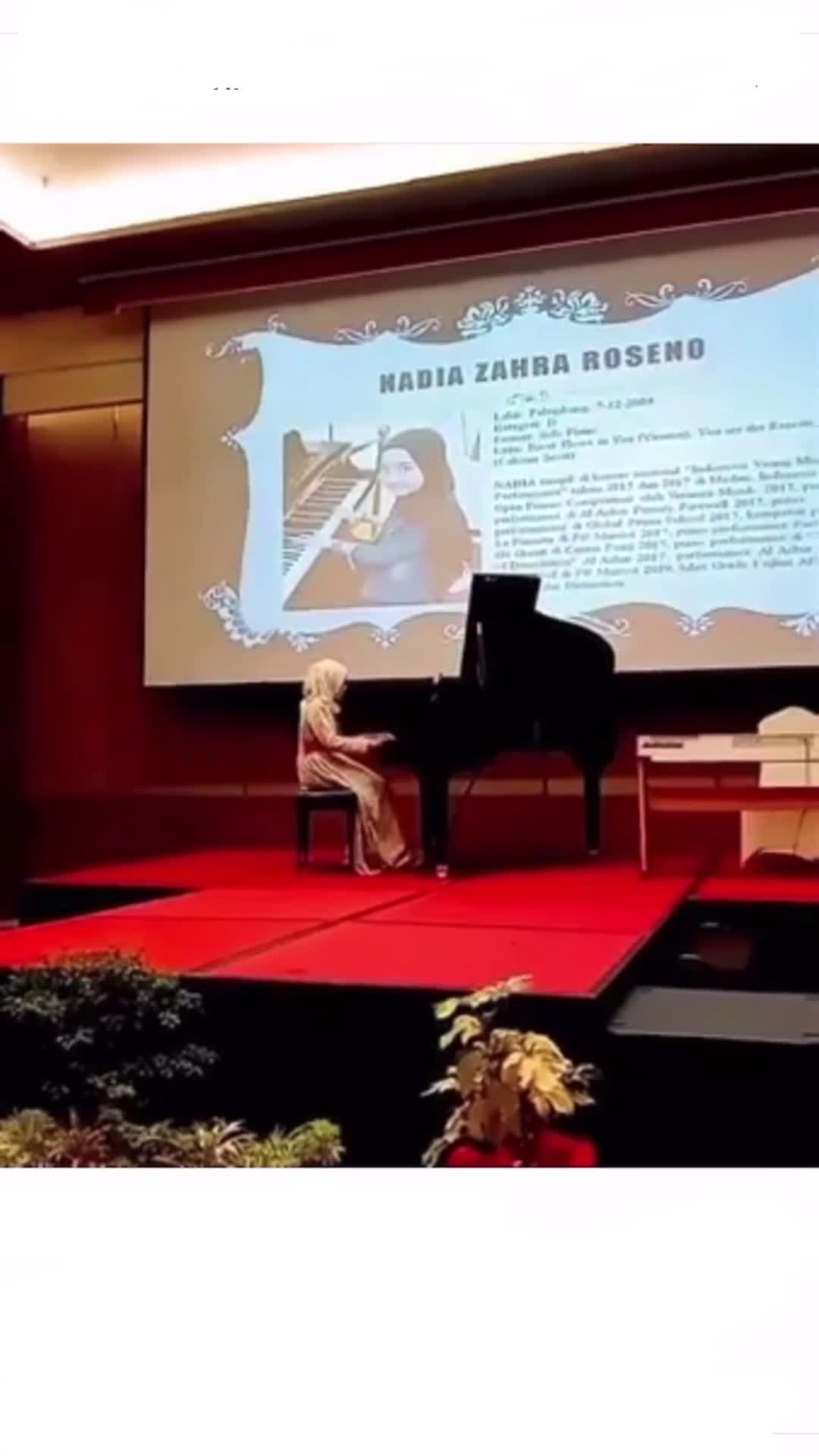 IGT2022 NADIA ZAHRA ROSENO BERMAIN PIANO KLASIK and POP , Domisili kota Medan