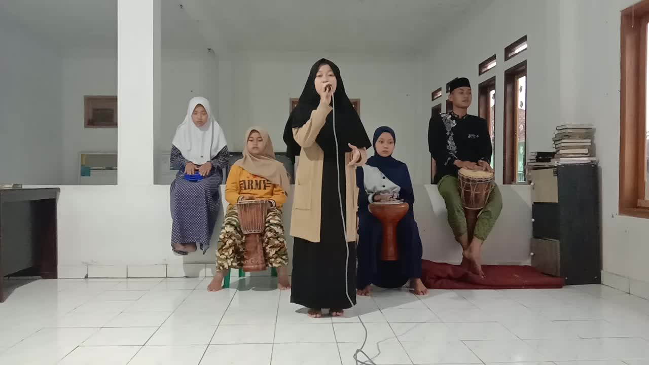 Assalaamu'alaikum, Kami dari grup nasyid ar-rizki cijuhung Tasikmalaya_nasyid intifadho #voiceoframadan #oficialgtv