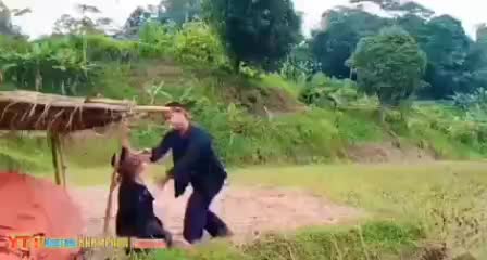 ini adalah video laga kolosa akting saya buat di MNCTV kak di kembalinya Raden kian Santang kak