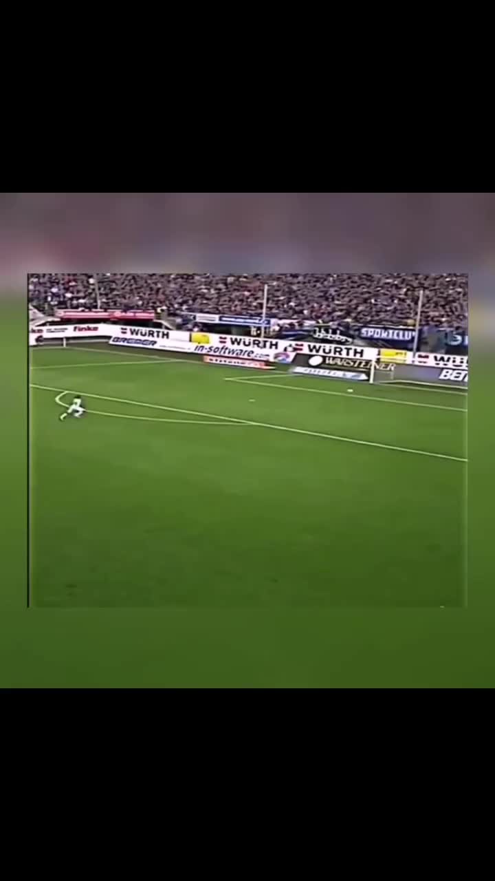 hampir satu lapangan