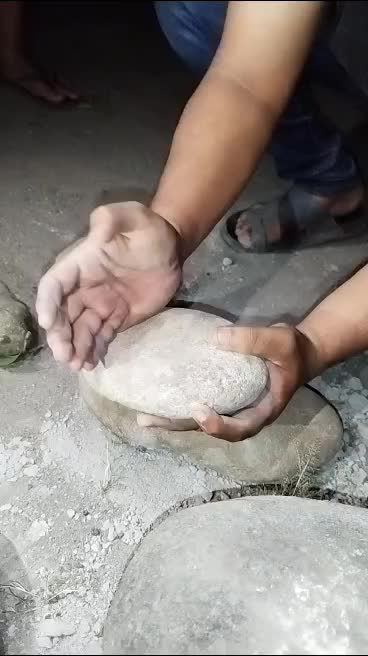 ini tangan manusia atau tangan robot. 👏👏👏