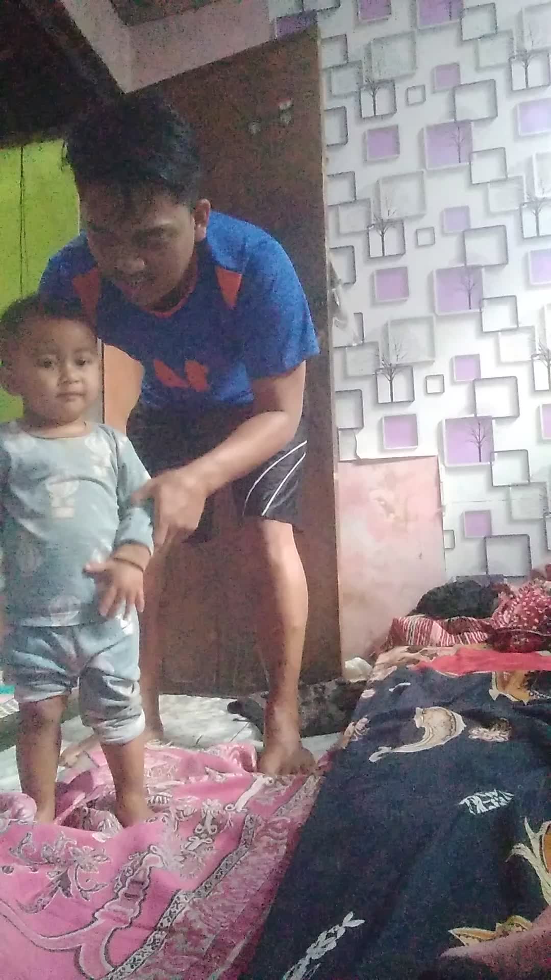 mengajarkan anak ku cara sholat 