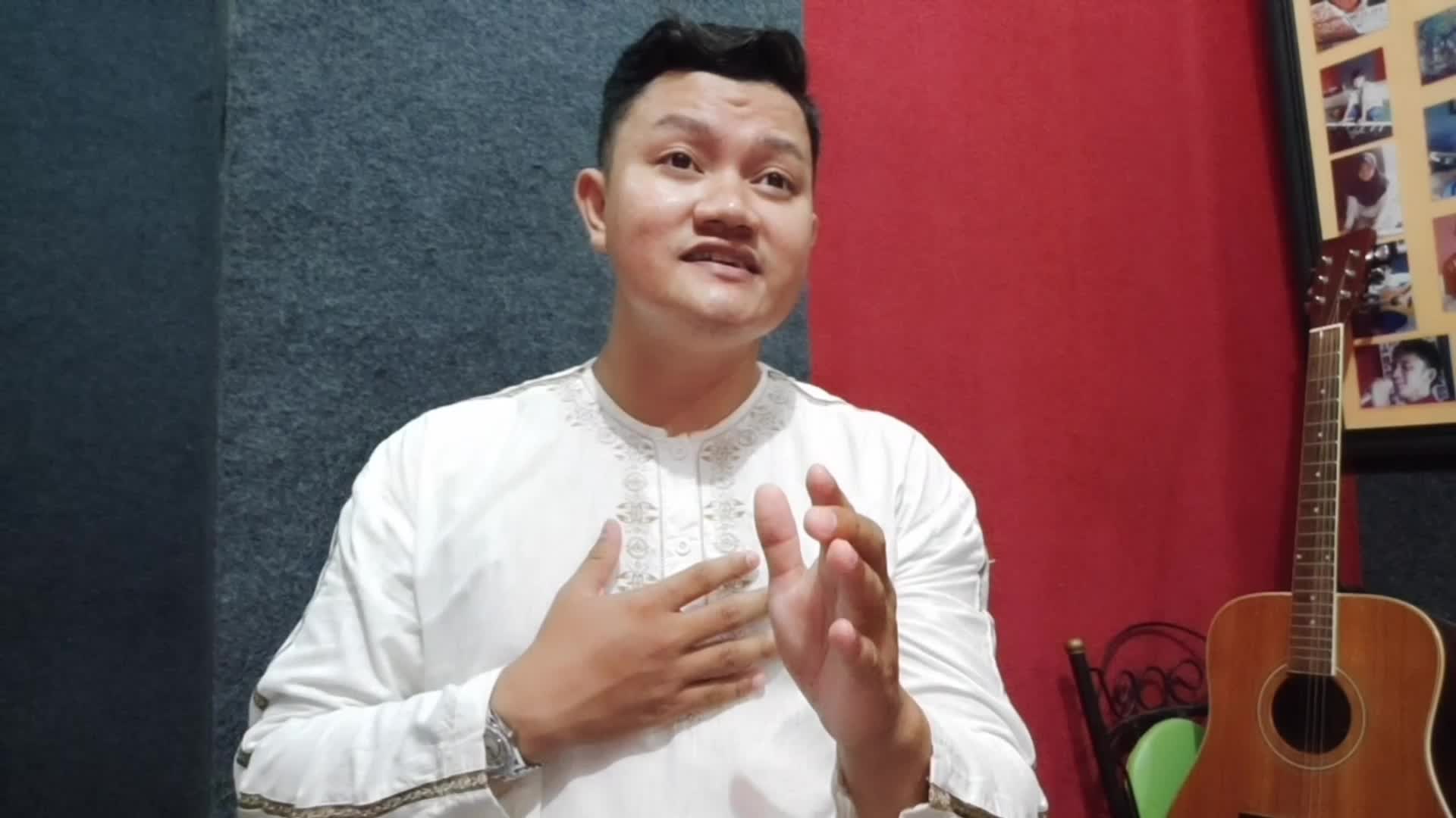 Asli, lagunya bikin baper tapi ... bapernya sama Allah yaa :') RANGGA FAUZHAN_27_CIAMIS_SENDIRI MENYEPI #voiceoframadangtv