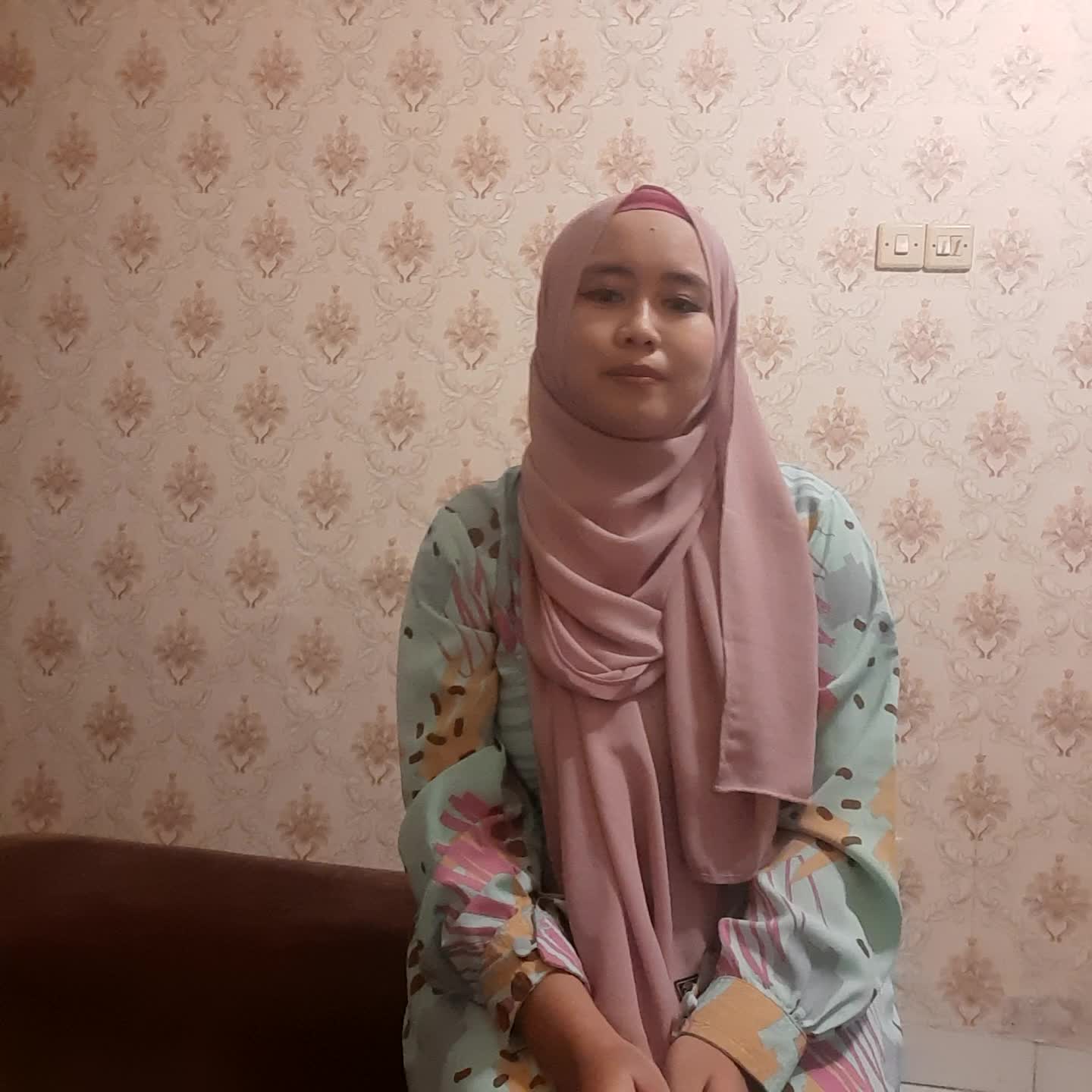 Karen khairunnisa_19 Tahun_Kota Depok_Ya maulana