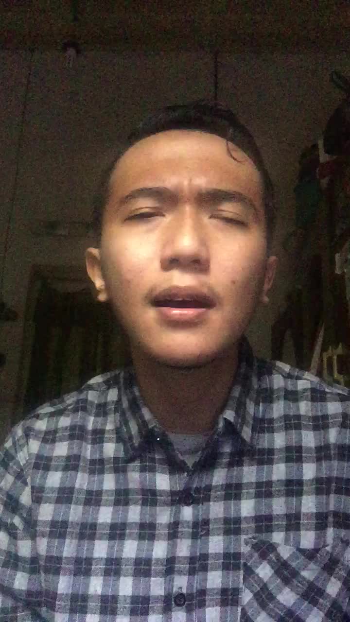 Walaupun sibuk dengan kuliah dan ngojek tidak memupuskan niat untuk menjadi penyanyi terkenal #OnlineAuditionRisingStarIndonesiaDangdut