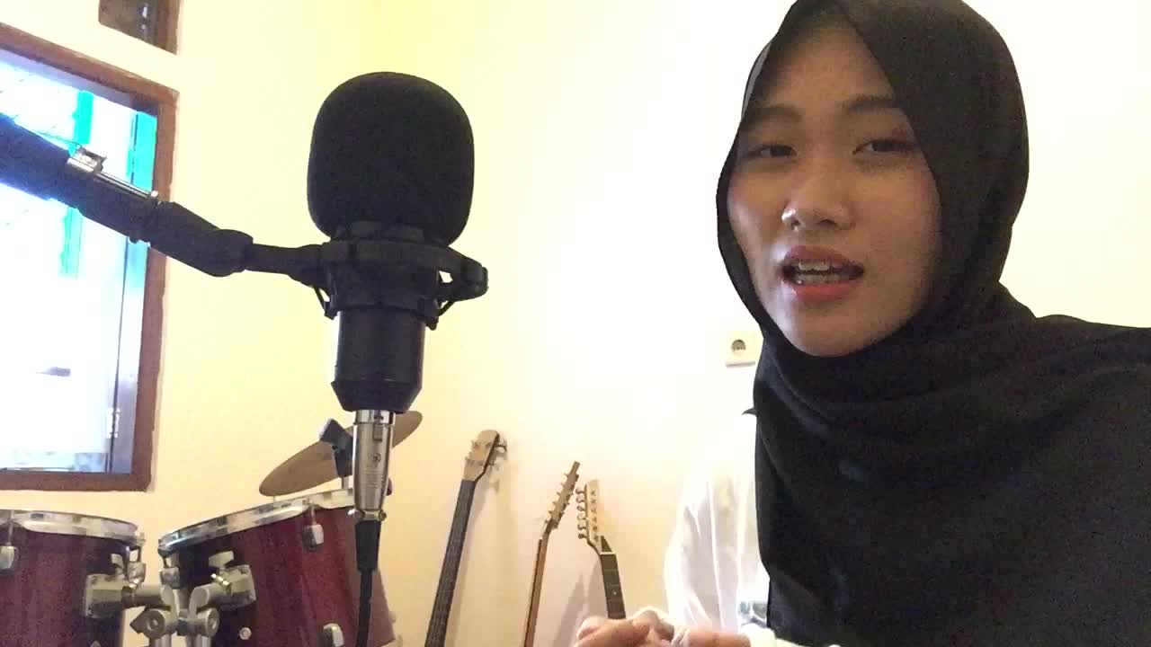 Farah Salsabila Khansa Adensyah, 17 tahun, Tangerang ~ Mungkin hari ini hari esok atau nanti (Anneth)
