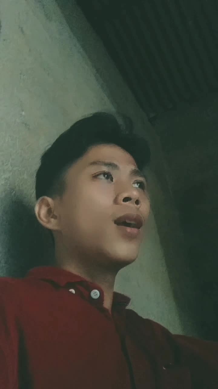 Hallo, perkenalkan,  saya MUHAMAD IVAN HIDAYAT, Usia saya 20 tahun Asal BEKASI,  Kali ini mau membawakan lagu, "Menyesal"  versi saya.  Thx