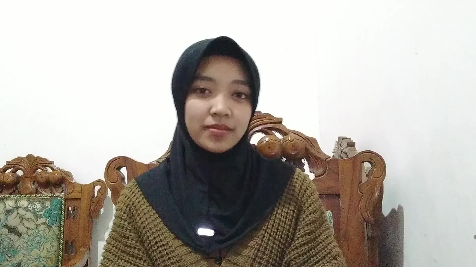 AprilliaSholehatunNisa'_22_Blitar_ThibbilQulub