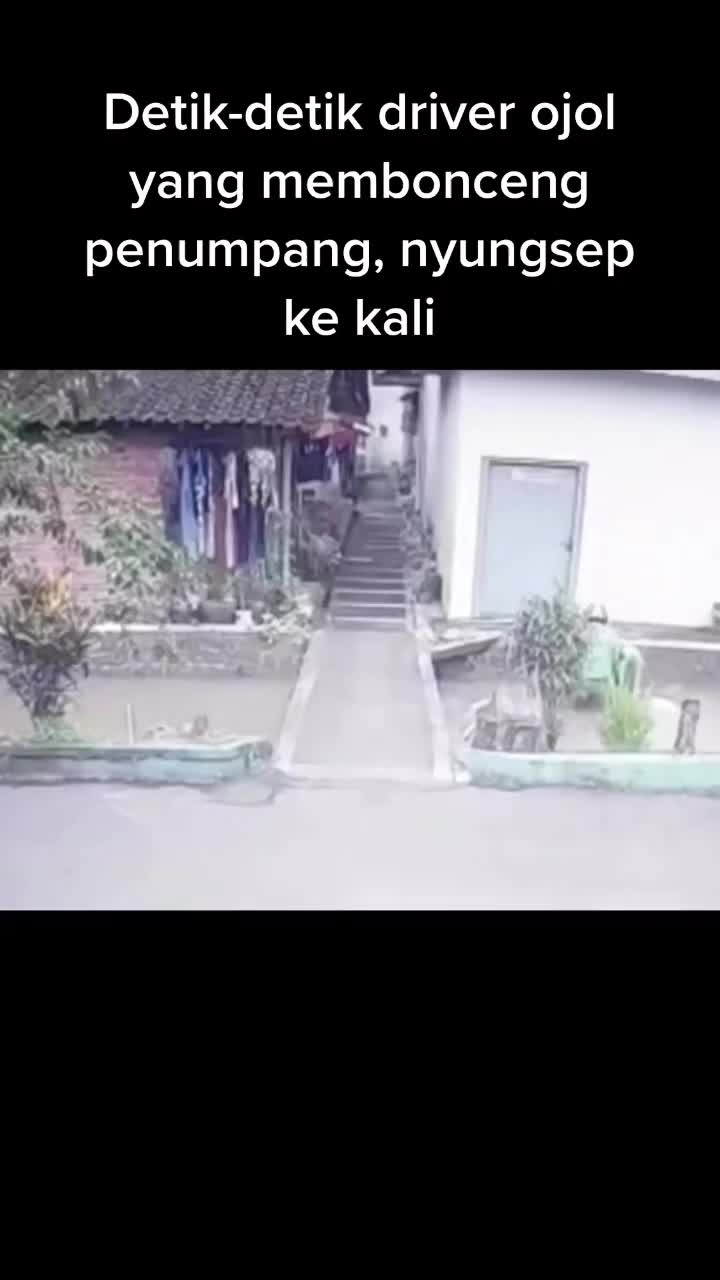 Duh Kasian Drive Dan Penumpangnya