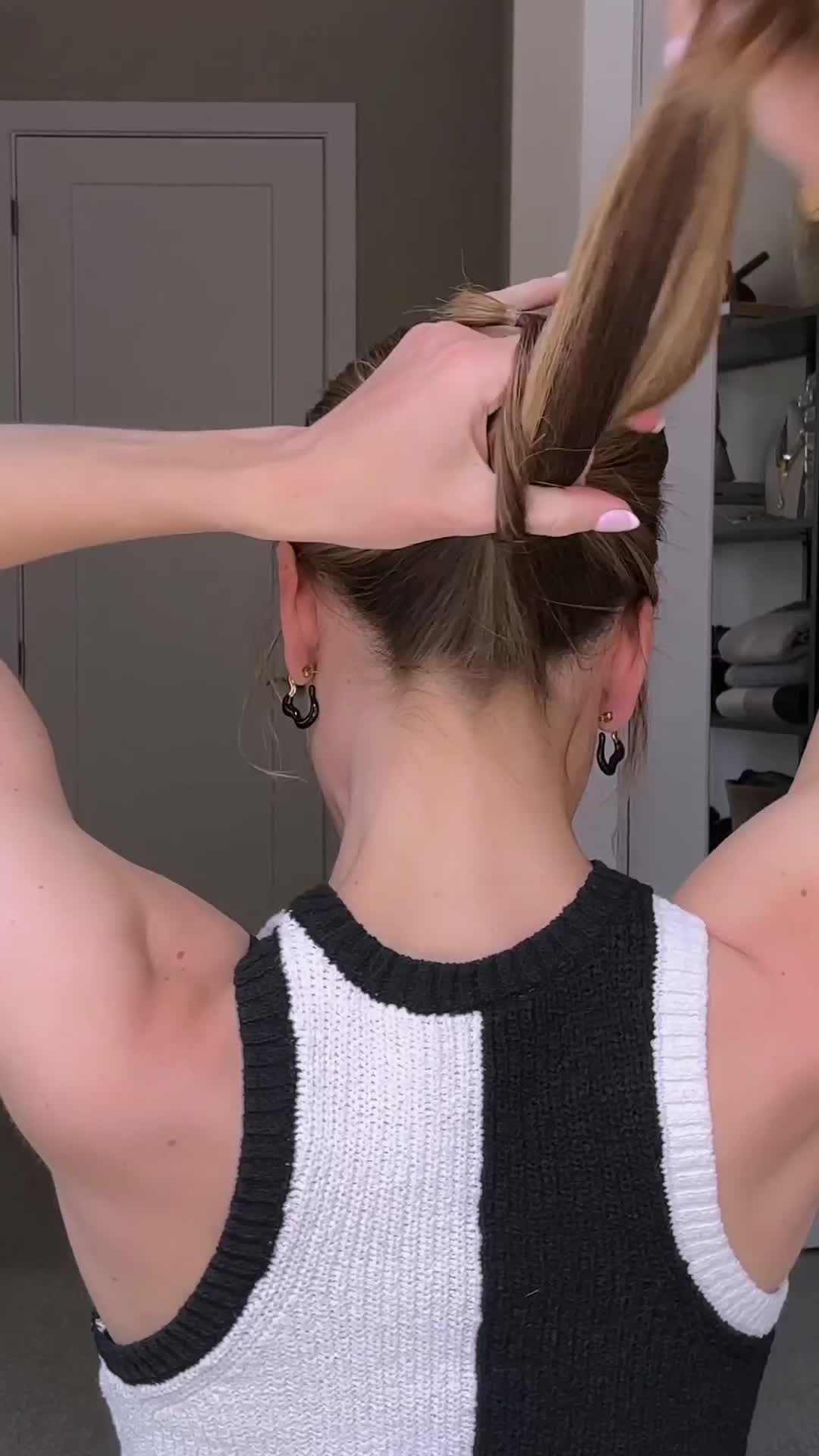 Cara biar ikat rambut gak kelihatan