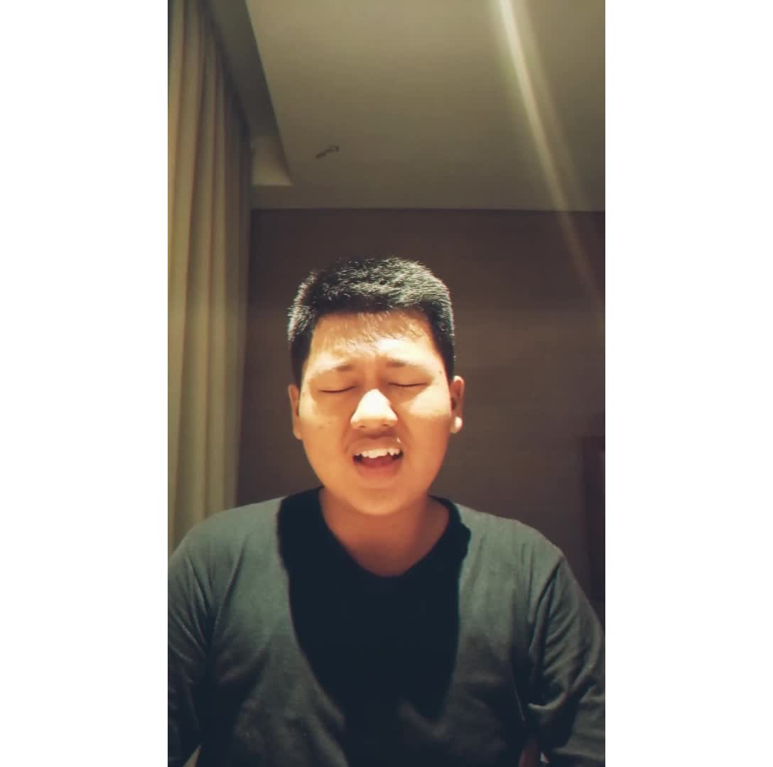 Assalamualaikum hai.... Perkenalkan nama saya.. 