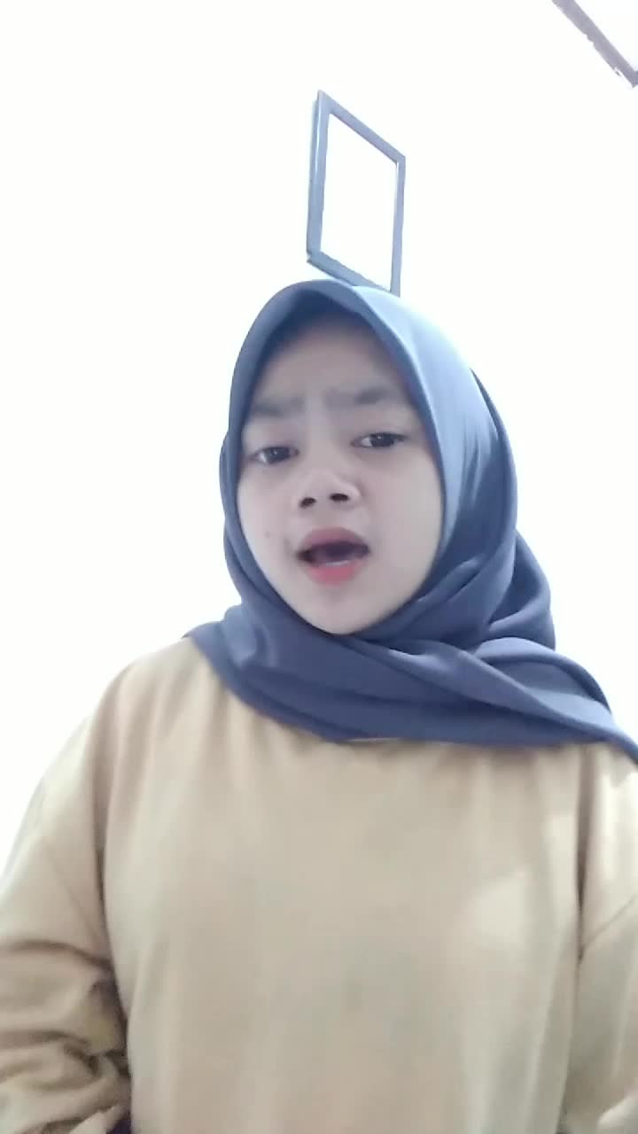 Nama Marni wiratna,umur16 thun,asal dari kab.sukabumi,Dengan lagu Laksamana raja di laut#Online Auditions KDI2021