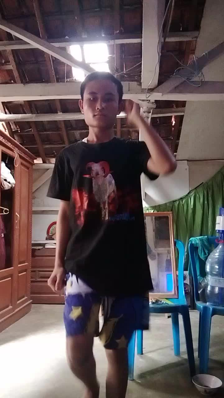 nama : Misbah sabiran umur 17 tahun nomor telp081318659351