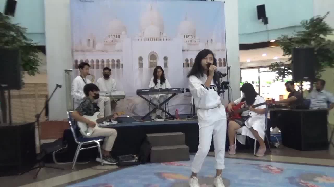 Sedari Dulu - Tompi, Cover by d'Absolute Band Semarang #ShowyourTalentRctiPlus
#RctiPlus #Rcti
#ShowyourTalent
#Showmeyour