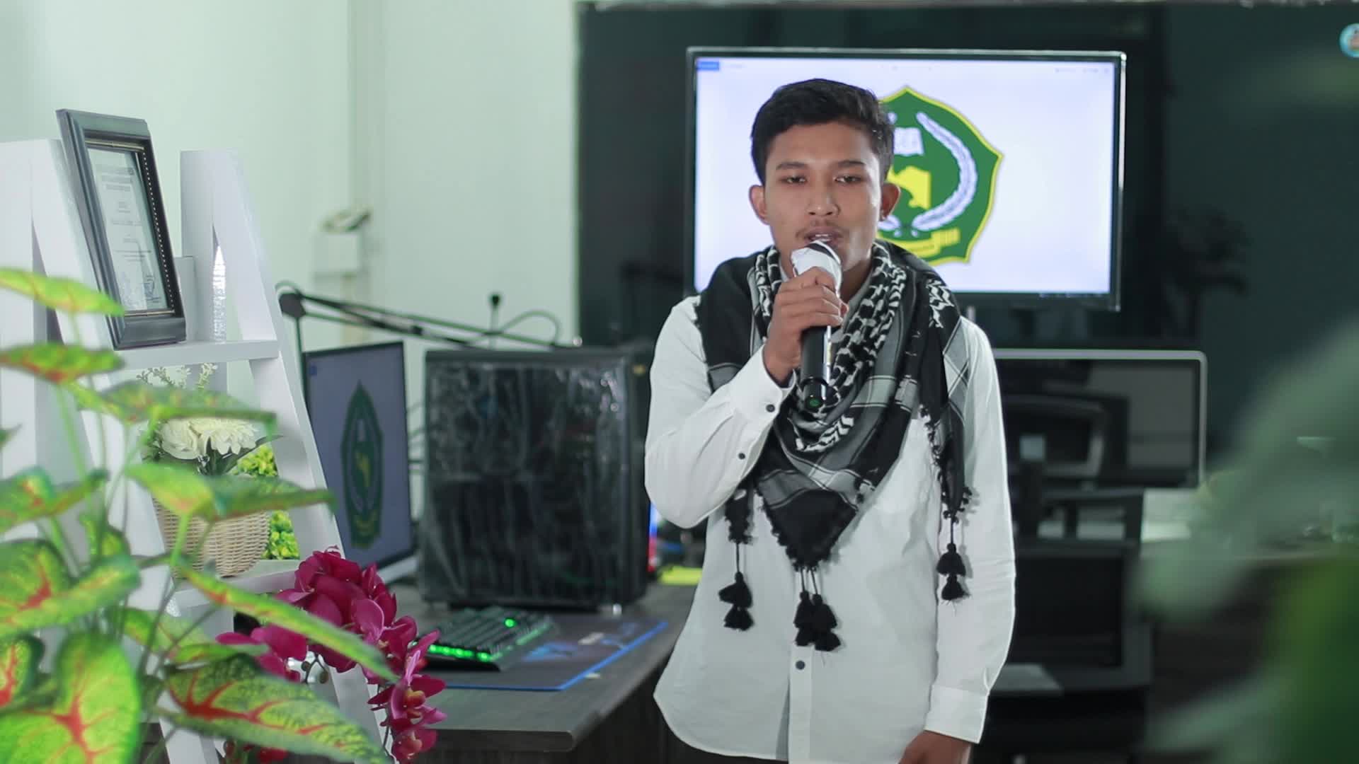 ANDI SAPUTRA-23 Tahun-IAIN SORONG.PROVINSI PAPUA BARAT-Lagu: SurgaMu #voiceoframadangtv