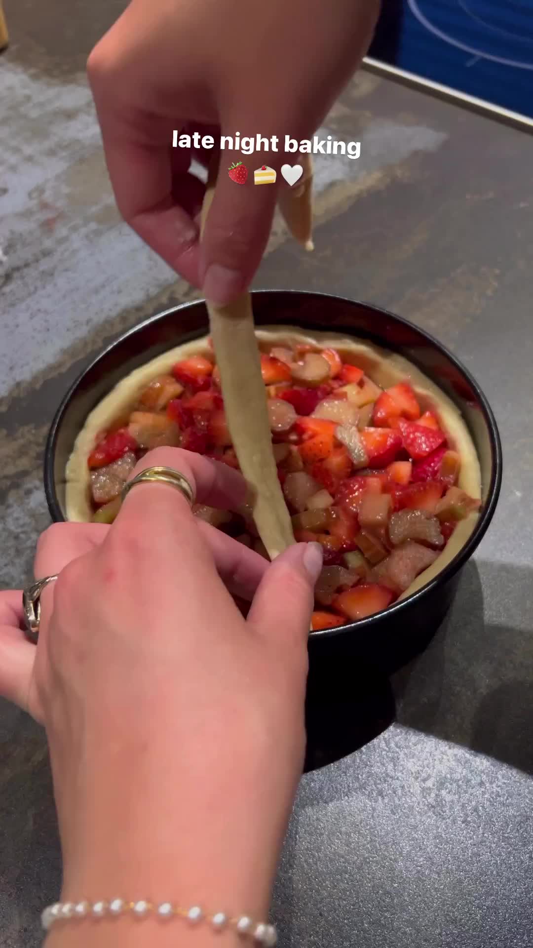 How to make strawberry pie?