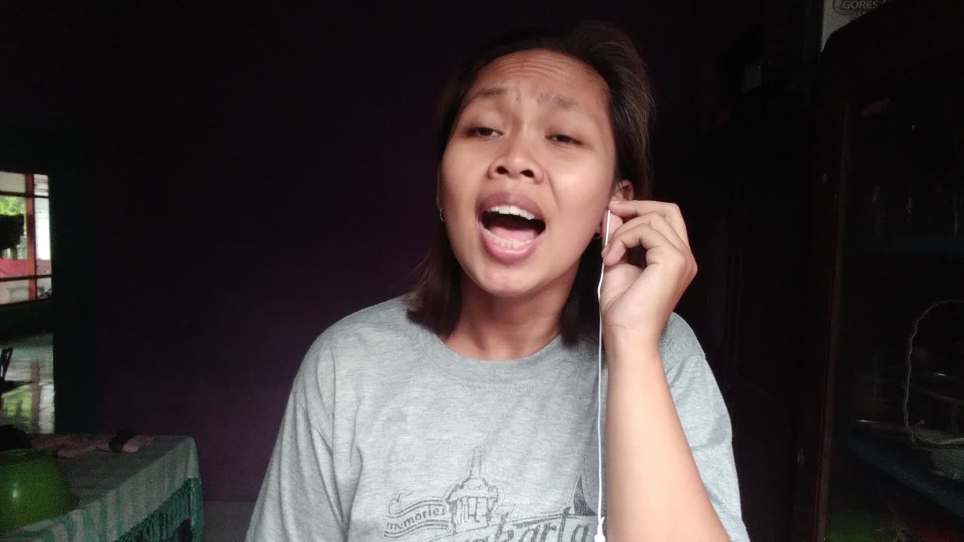 gerimis melanda hati cover by diara wahyu setyaningrum