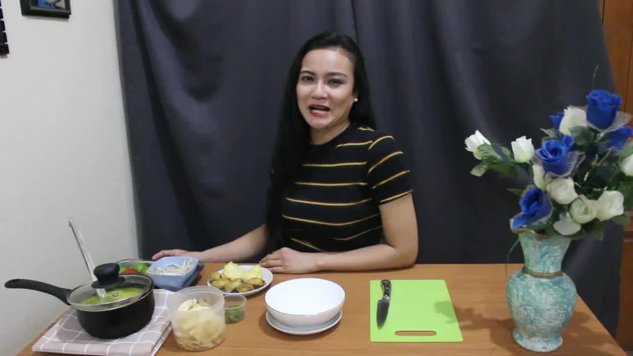 Nadia chaniago (32 tahun) saya akan memasak soto medan #onlineAuditionMCi8
