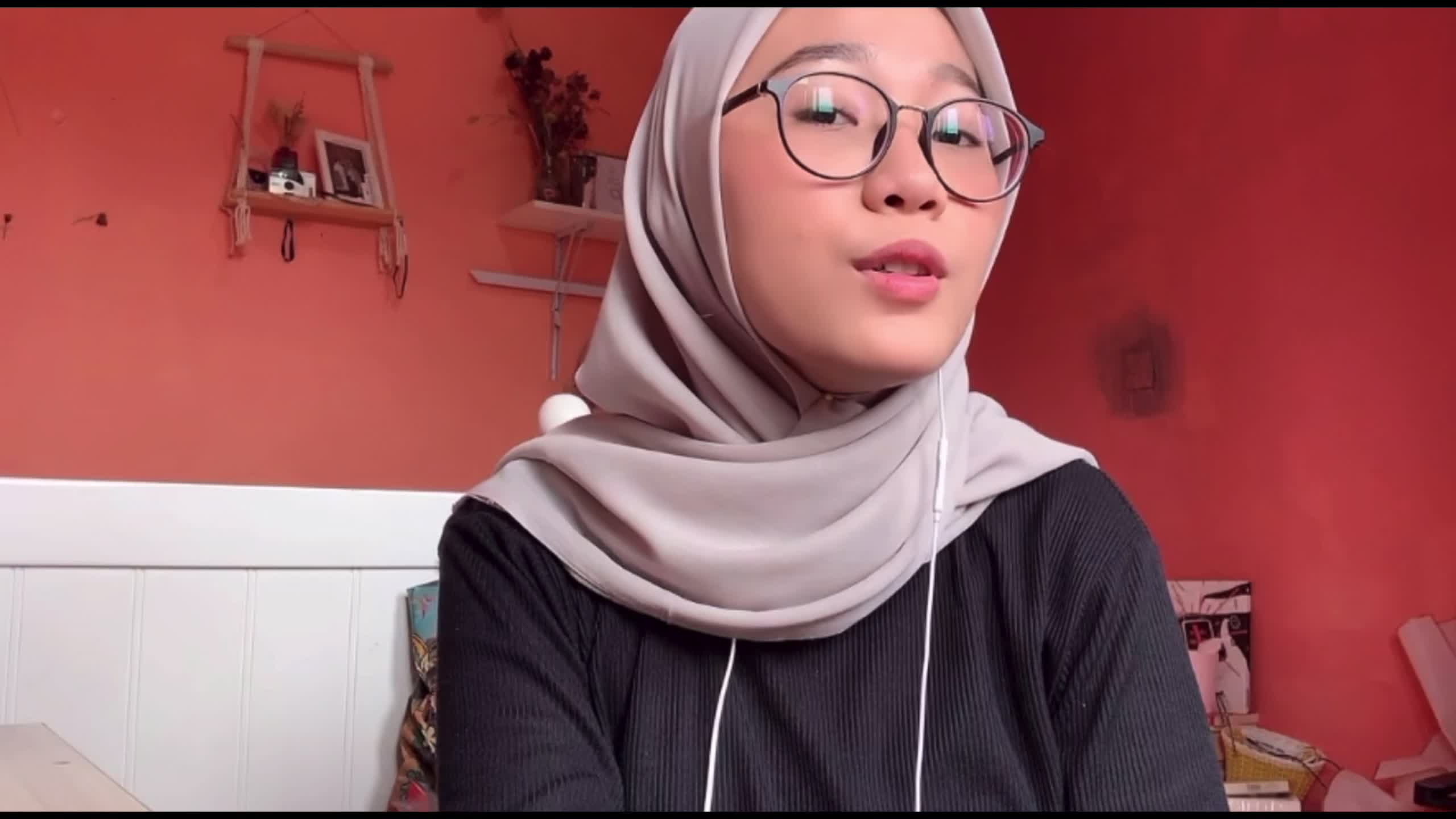 XFI2021 SOLO RALIKA 17 TANGERANG Tak ingin sendiri& Mengapa tak pernah jujur (Dian Piesesha)