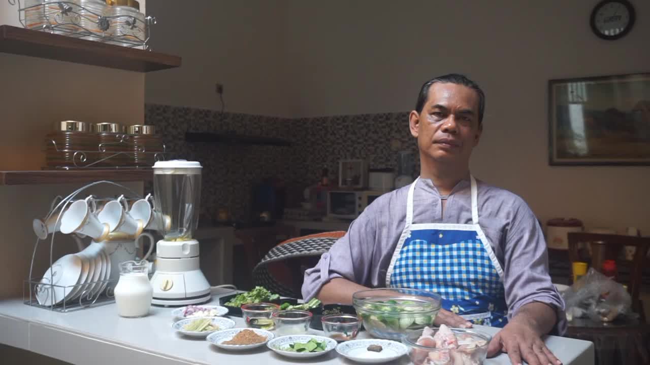 Kari Ayam Hijau rasanya ENAK dan SEGEERRR banget 🤤 Kalian wajib coba‼️
🖐️ Haiii, Saya Ipung 🖐️Saya 0siap mengikut Masterchef Indonesia se