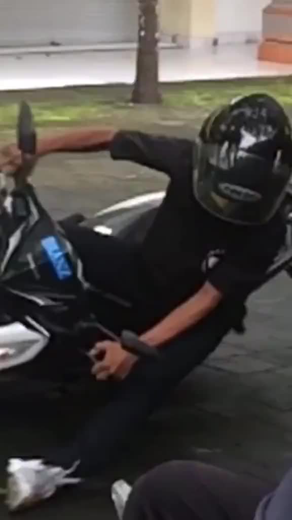 Sakit Iya, Malu Juga Iya