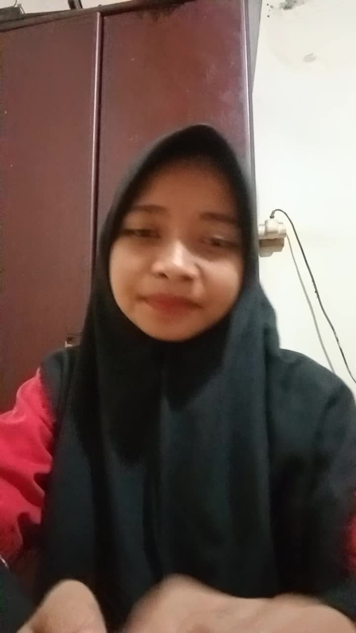 assalamualaikum.. perkenalkan saya Kity roshinta panggilan saya Kity, saya berasal dari Pekanbaru, Riau. usia 22tahun 