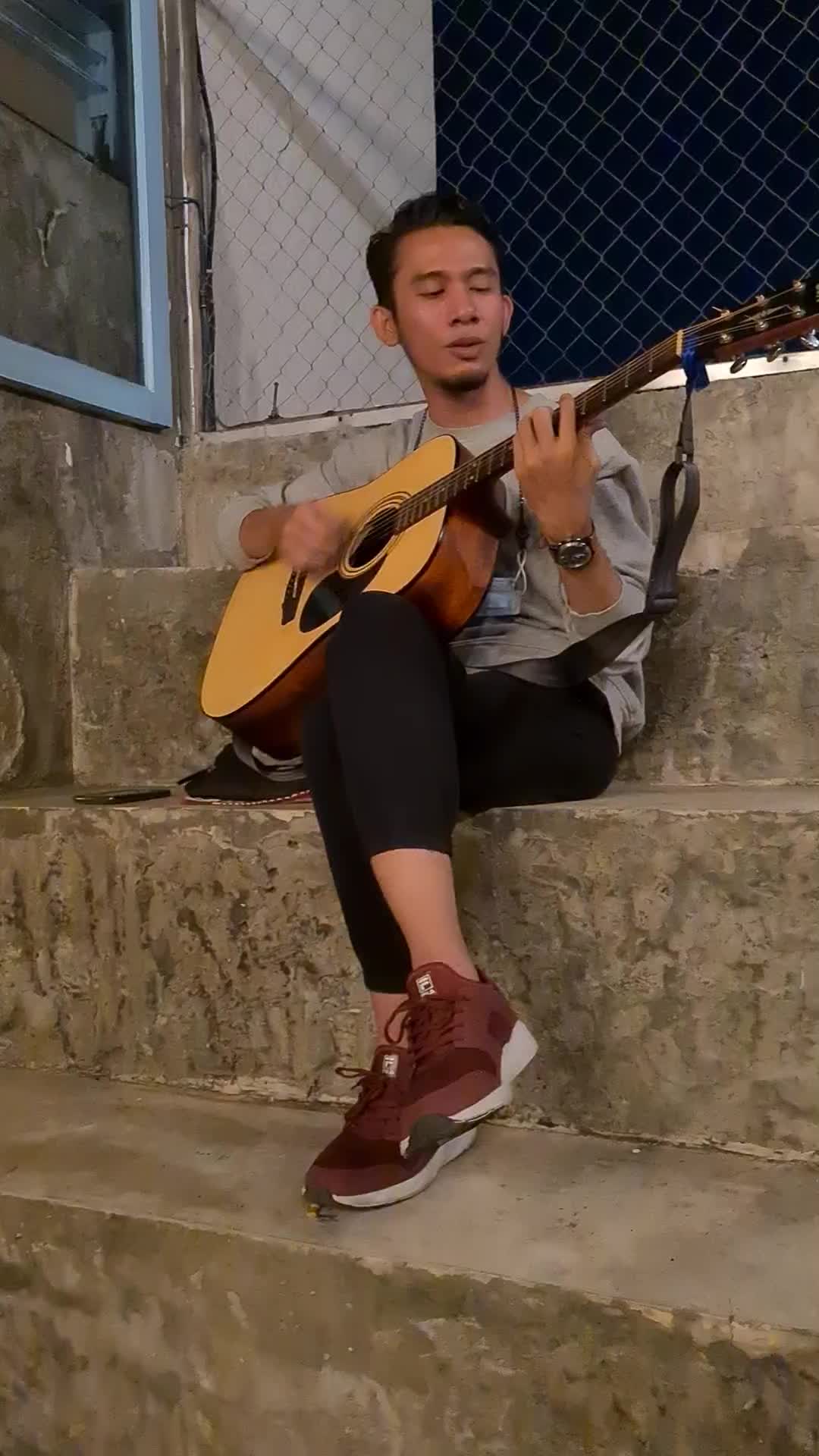TheSingingBeeIndonesia_Jonson Stepanus_Menyanyi_BerharapTakBerpisah