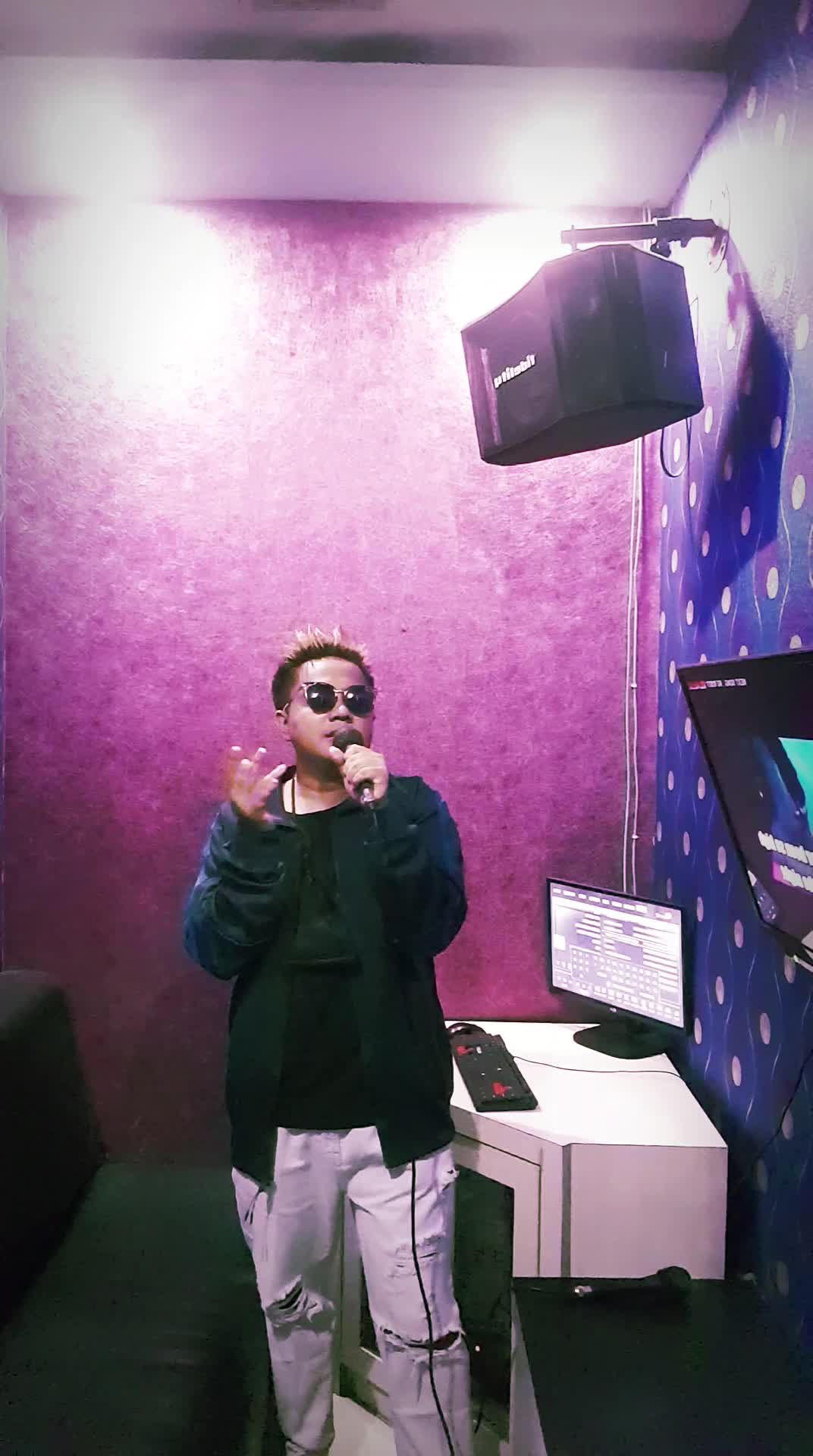 XFI2021 SOLO RISKY AGUSTIAN 27 MEDAN LOVE ME LIKE YOU DO