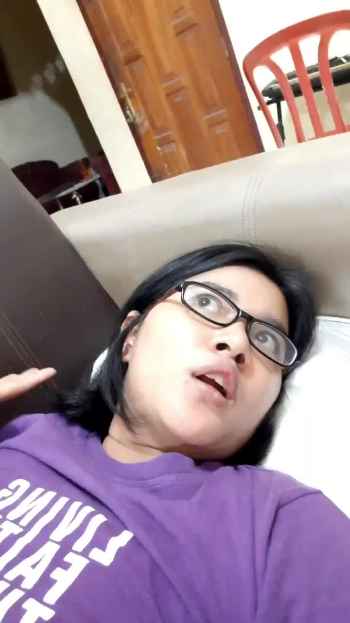 artis papan atas