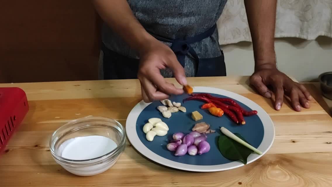 septevan surya, mencoba menjadi the next masterchef. ikan pesmol with sweet potato and pickle asparagus. #onlineauditionmci8
