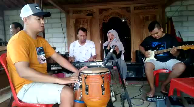 sesi latihan SEGOSOTO...HUJAN GERIMIS HEHEH