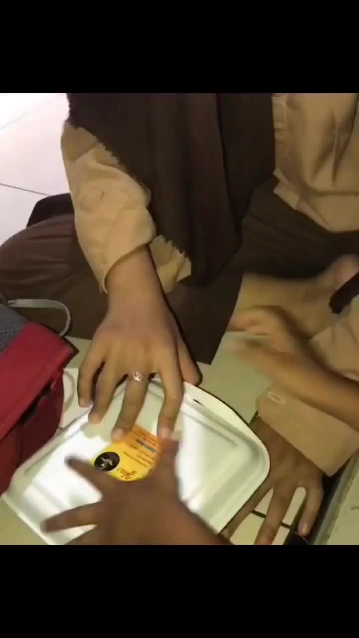 Ngakak Banget Sih Dek