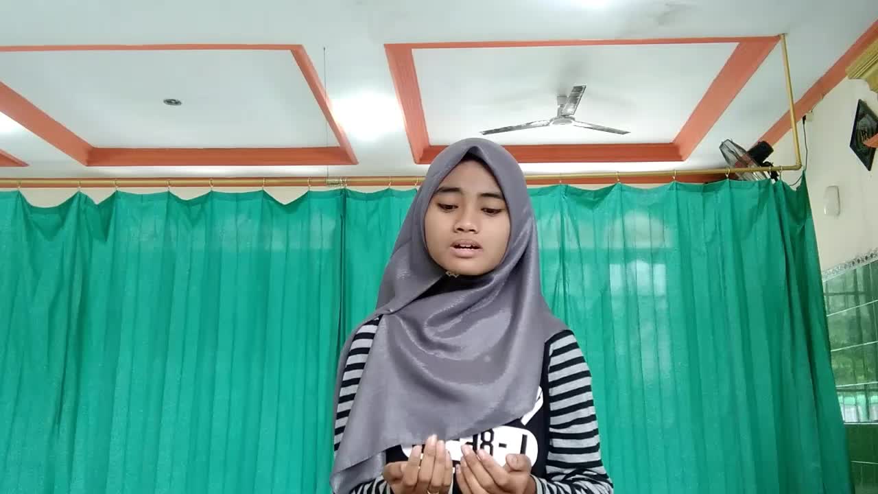 Auryn Febriyani, 15 tahun, Sidoarjo, Syaikhona