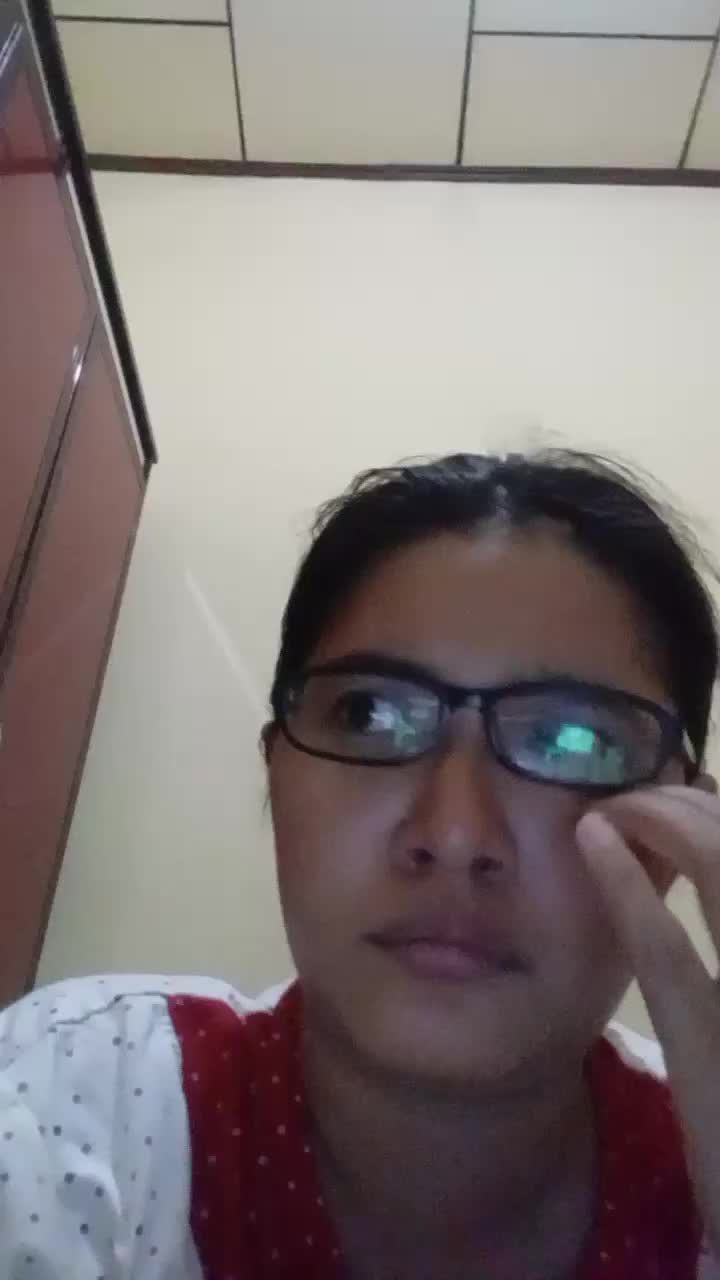 dididihhhhh,,,,, ngomel2 sambil ngorek2 kuping... jorokkk